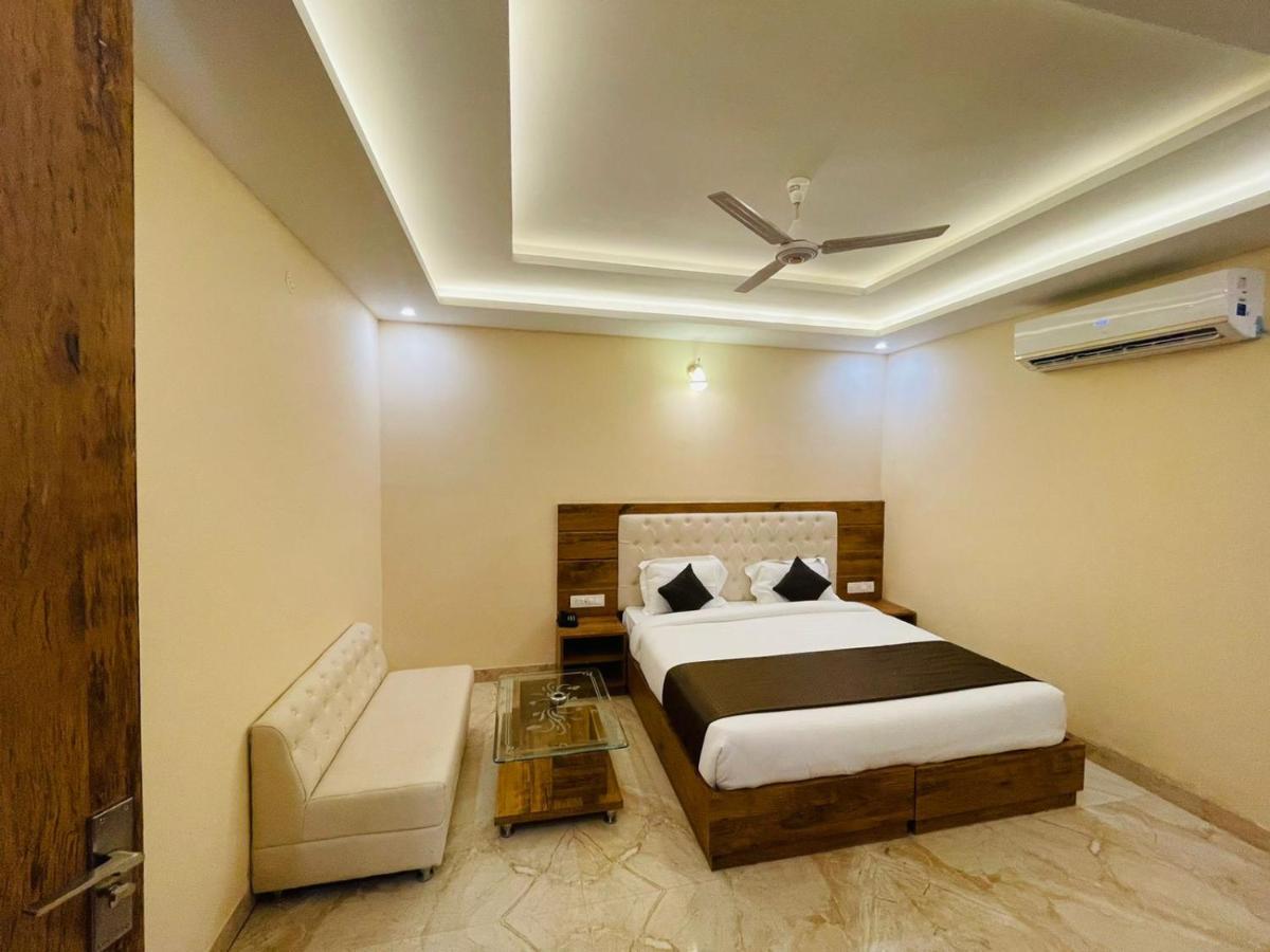 Super Townhouse Oak Tapovan Formerly Hotel Jk Heaven Rishīkesh Exterior foto